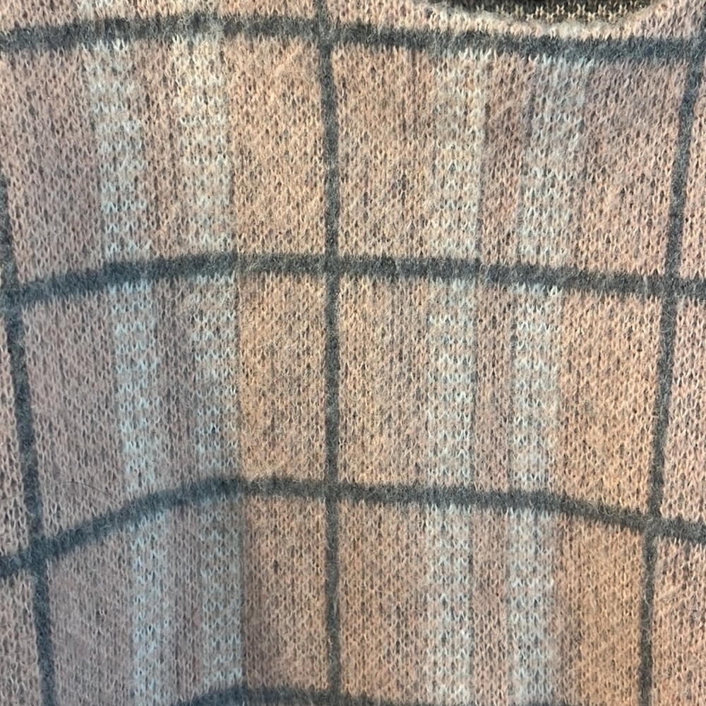 J.O.A. Pink and Gray Crew Neck Sweater - Picture 3 of 5